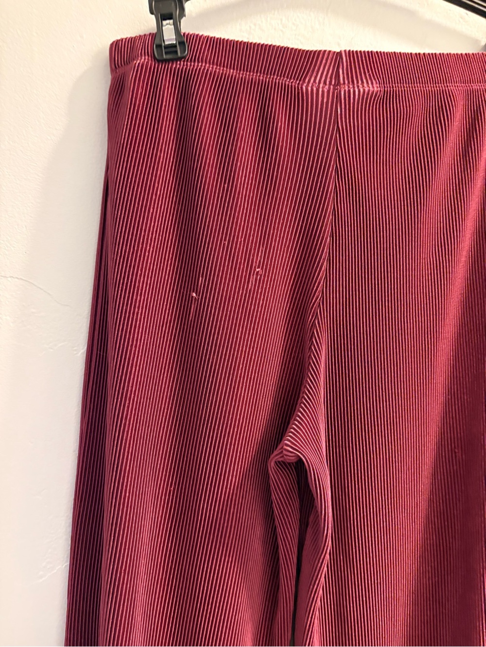 Ribbed Deep Burgundy Wide-Leg Pants - Picture 5 of 5